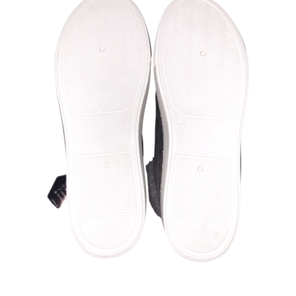 Black NWB faux fur high top casual shoes - Picture 5 of 5